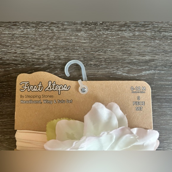 Angel wings and Tutu set - Milestone Picture Outfit - Picture 3 of 5